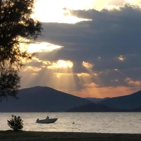 Villa Seafront Christina Kanatádhika